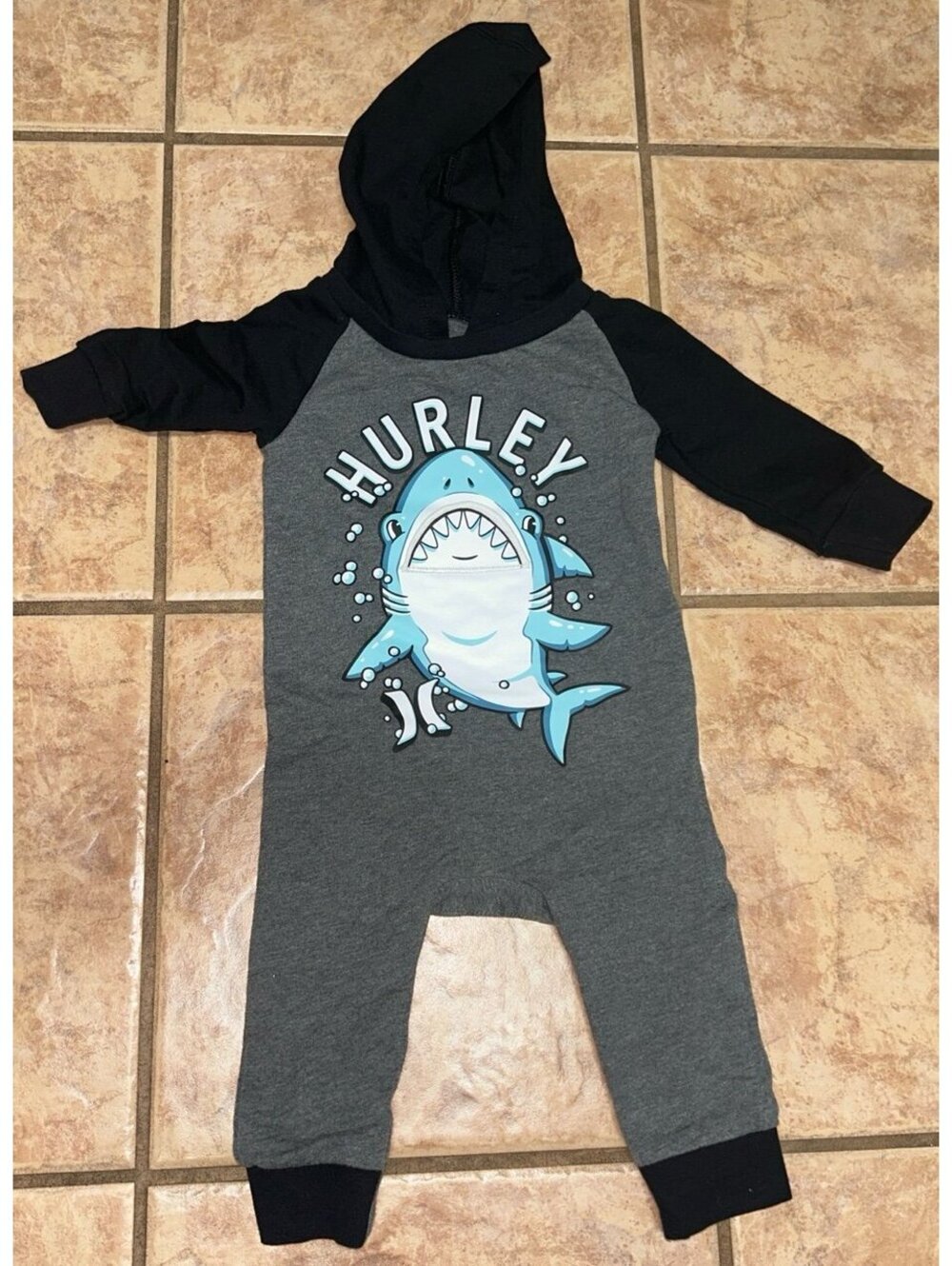 Hurley Baby Boys Shark Hooded Romper 9M Gray Black Long Sleeve One Piece
